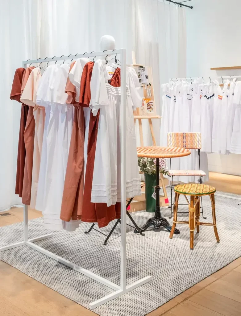 Collection bon marché robe